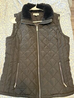 Calvin Klein Black Quilted Vest with Faux-Fur Collar